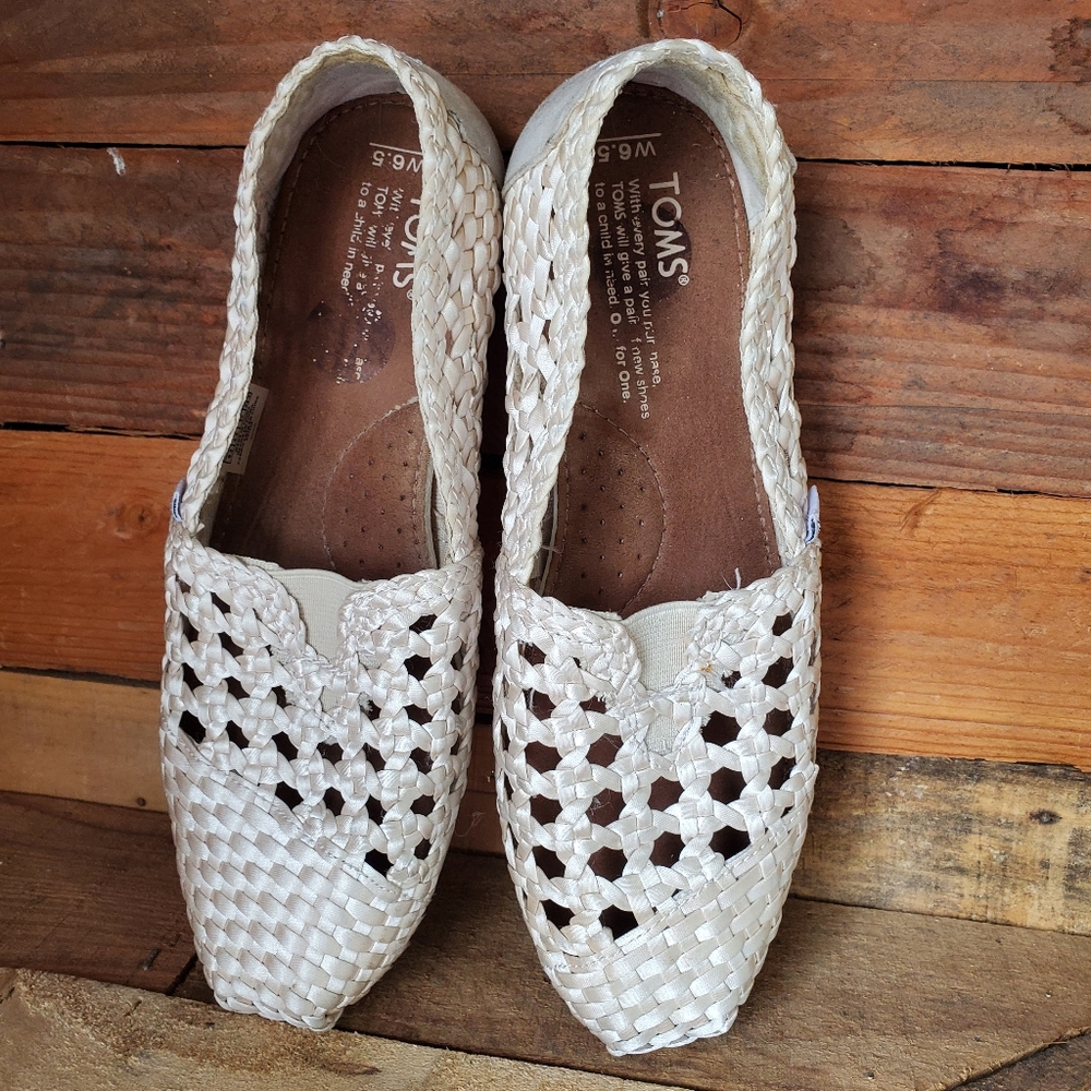 Toms